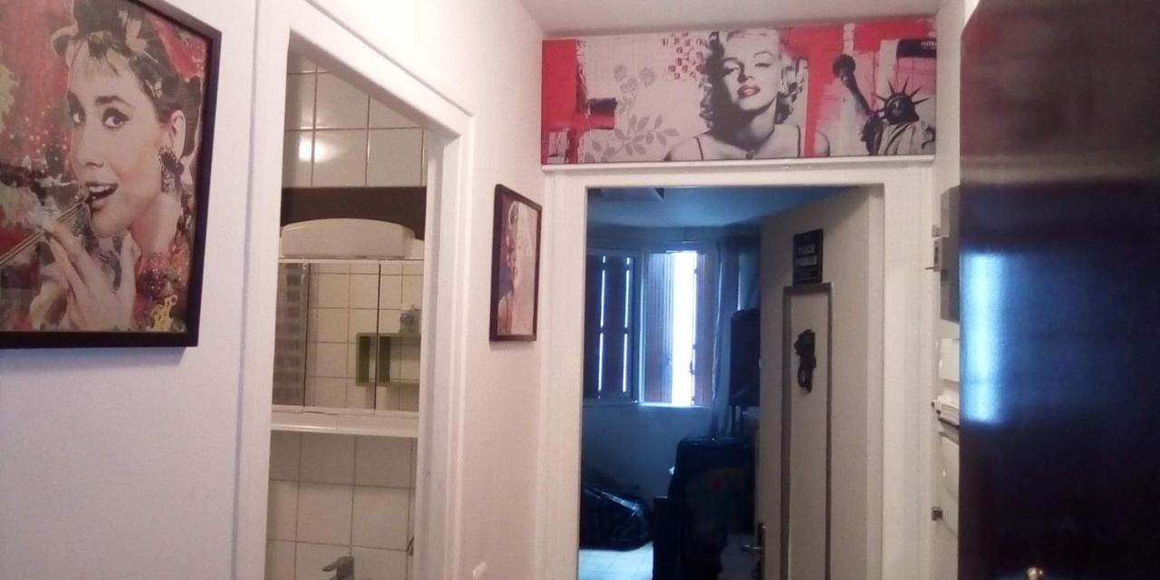 Studio Pigalle De 25 M2 - 2 Lits Simples Type Gigogne Pour 2 Personnes - Quartier Touristique De Paris - 2 Minutes De La Station Metro Pigalle ,Petit Train Vers La Butte Montmartre-Cabaret Moulin Rouge A 200 M,Cabaret Chez Michou-Restaurants-Saunas 파리 외부 사진